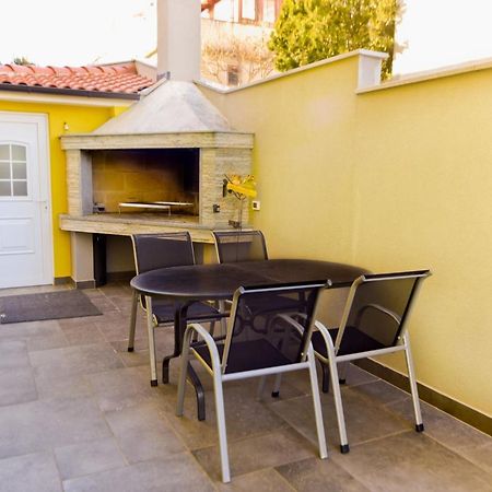 Apartments Bosankic Пула Екстериор снимка