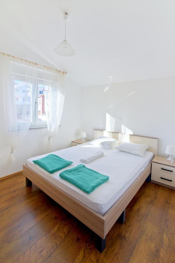 Apartments Bosankic Пула Екстериор снимка